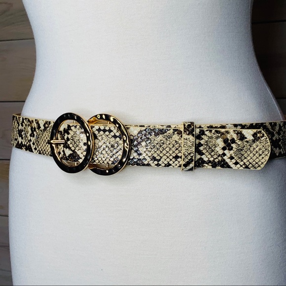 Trendy Faux Snakeskin Belt with Two Gold Circles - Picture 3 of 7